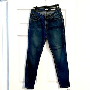 Kensie Effortless Ankle Jeans - Size 8/29 - Darker Wash